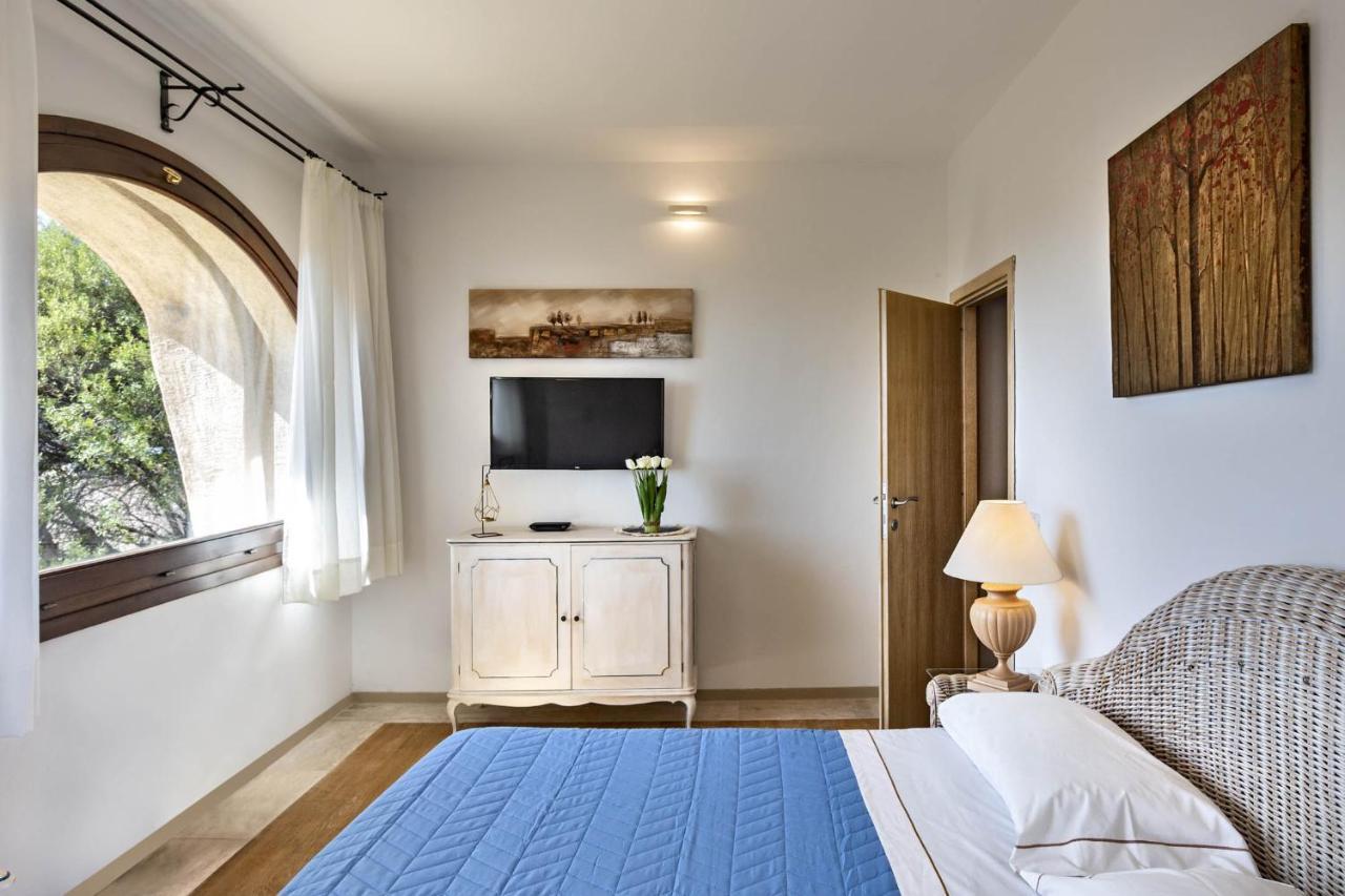 Iconic Luxury Suites Abbiadori Bagian luar foto